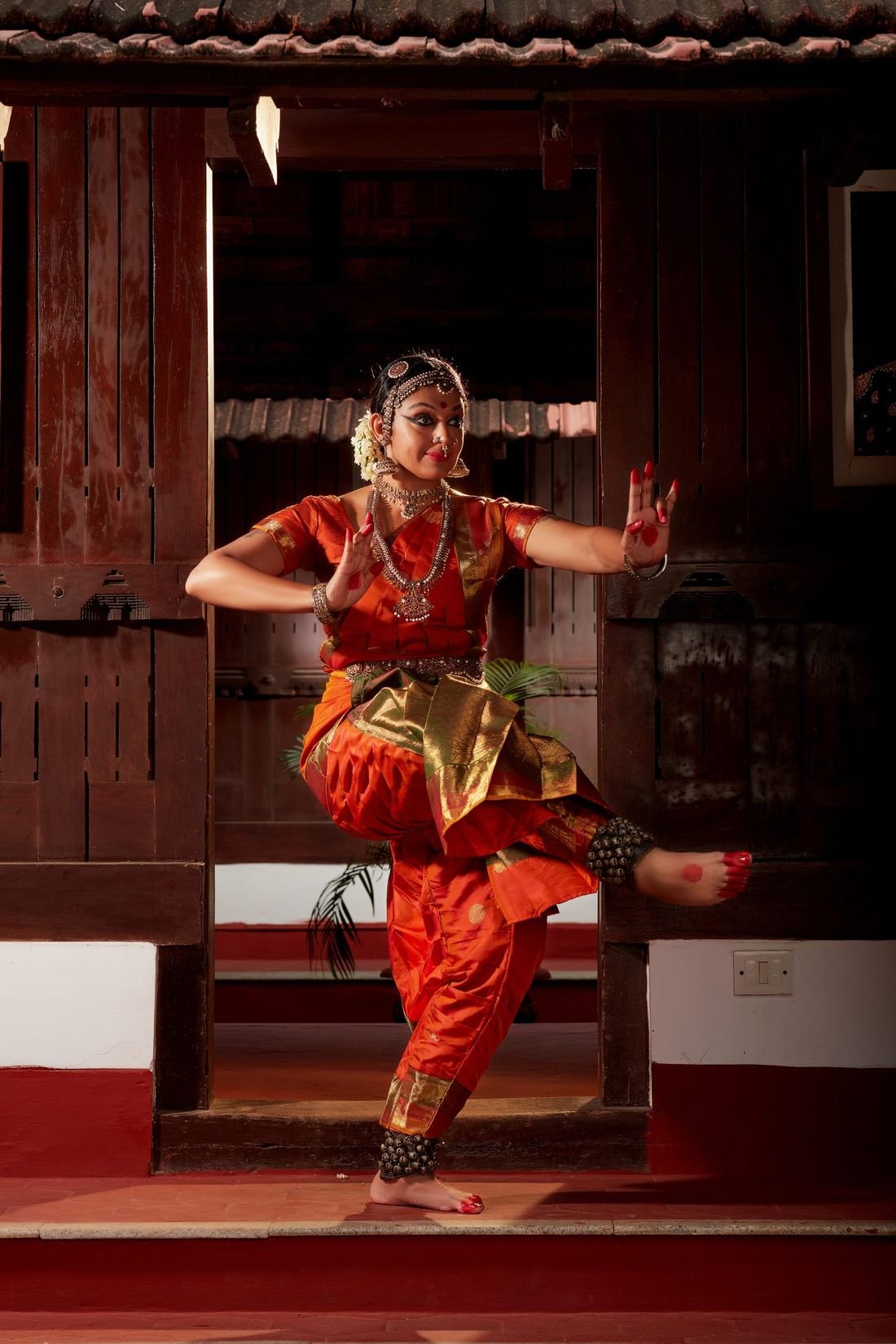 Shobana in a Bharatanatyam pose
